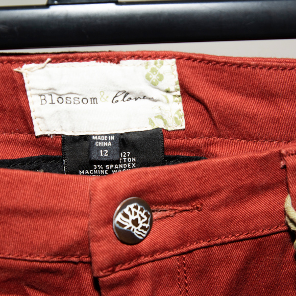 New red Blossom & Clover flare jeans - Picture 4 of 4